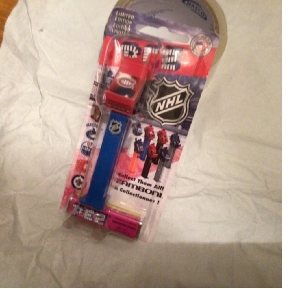 PEZ dispenser Montreal Canadiens